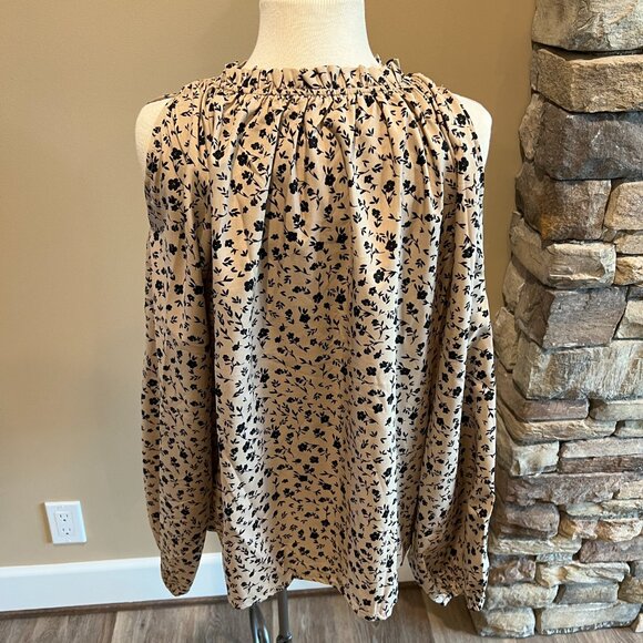 NWT Shein Ruffle neck, French floral print bare shoulder long sleeve shirt size - Picture 4 of 6